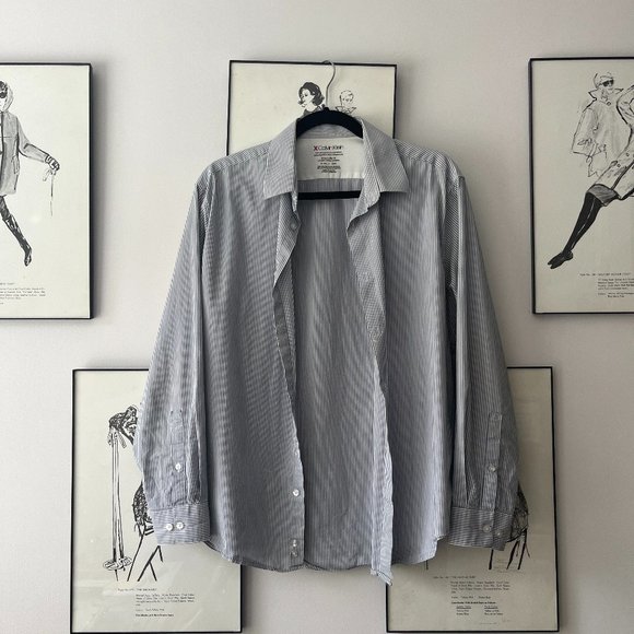 Calvin Klein White and Blue Collared Dress Shirt - Picture 1 of 2